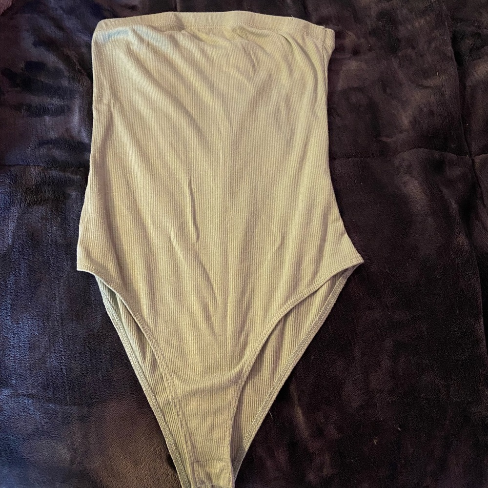 Strapless bodysuit